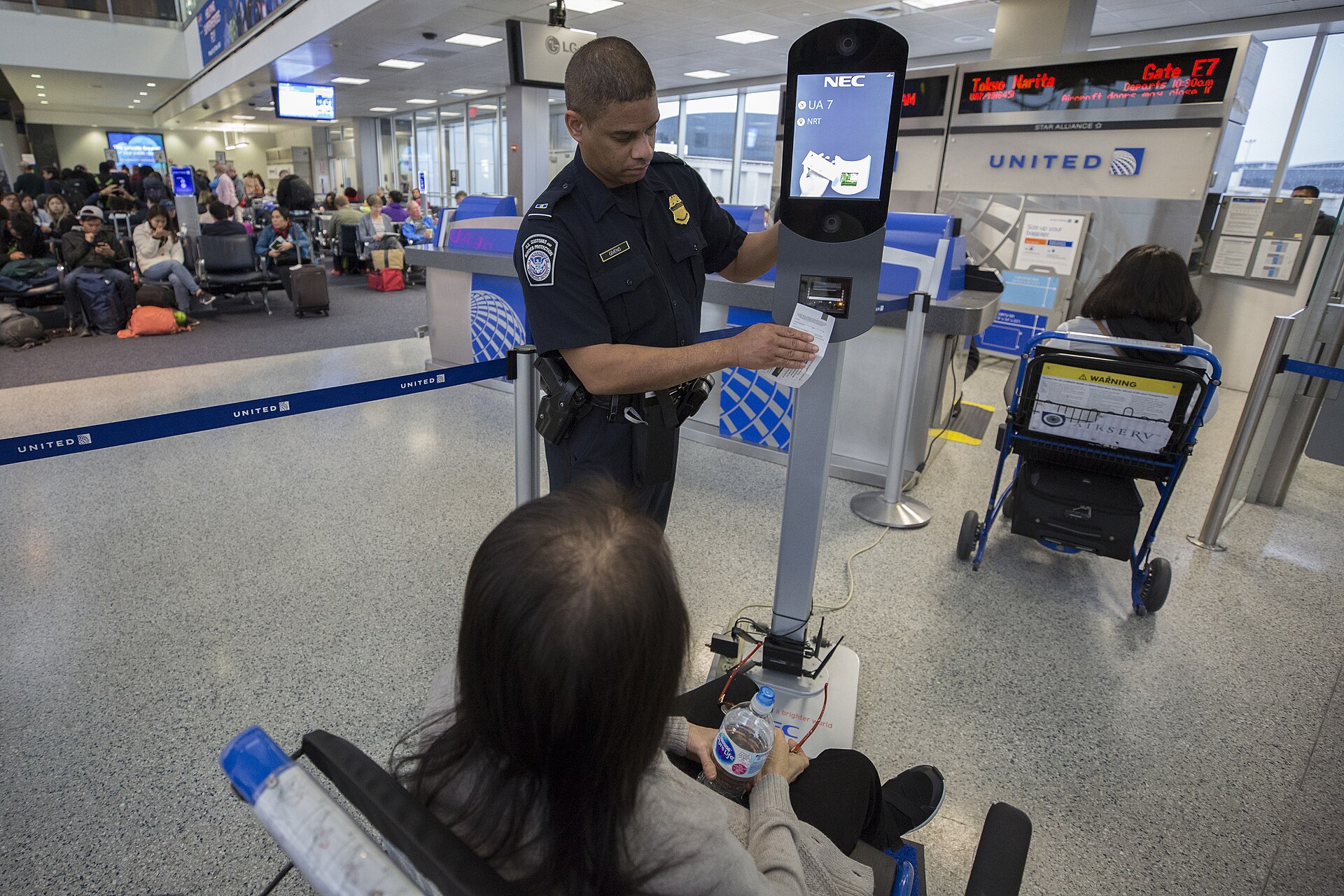 The Architecture of Biometric Checkpoints: Scrutiny Over Airport Face Recognition Systems