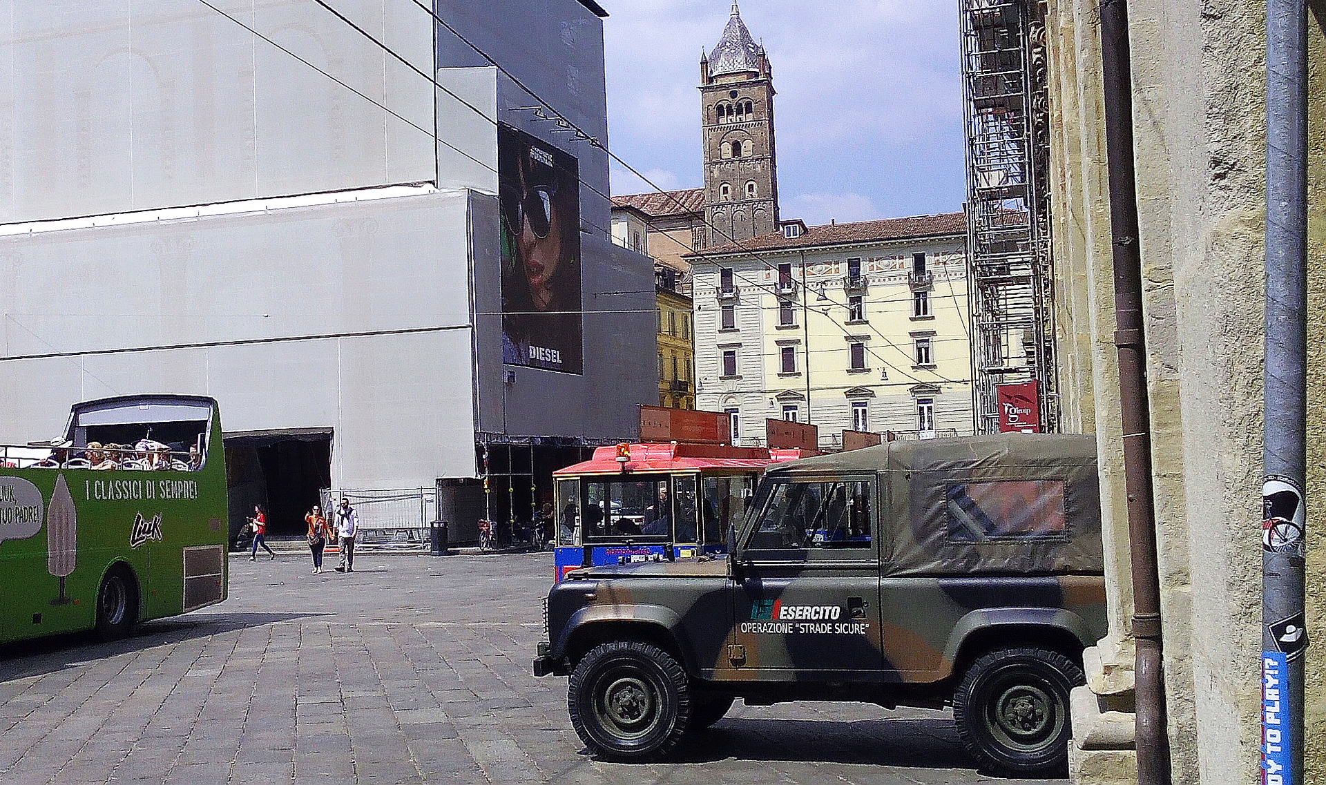 State Security Architecture and Mass Public Order Deployments in Italy